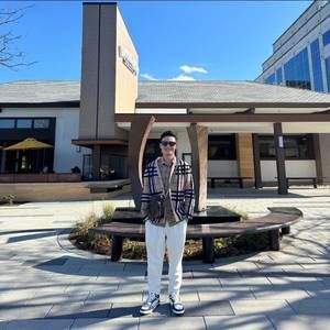 Meet your Posher, Linh